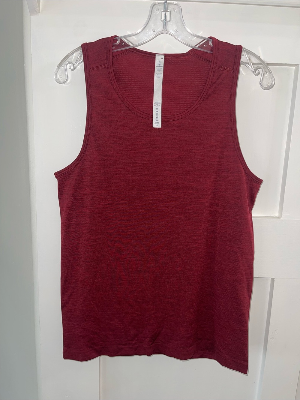 Lululemon Tank Top Muscle Shirt Men’s Small Metal Vent Burgundy Activewear